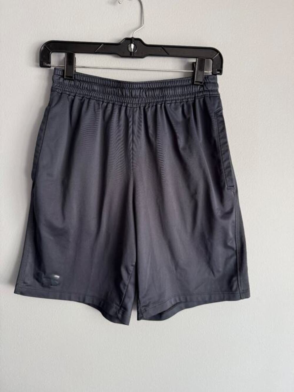 Under Armour Women HeatGear Fitted Shorts SM Gray Mesh Panel Athletic Workout